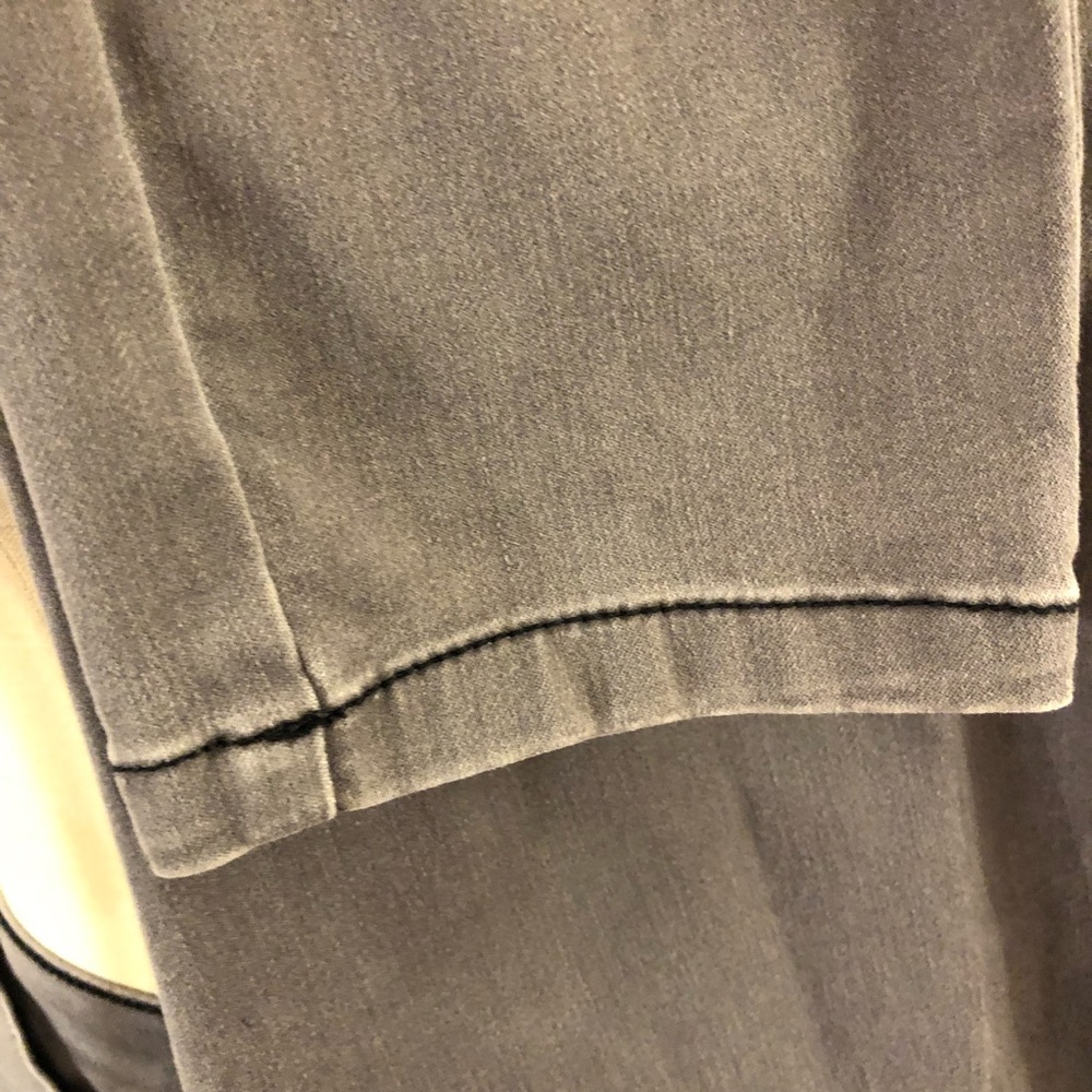 Delia’s straight leg Rock star pants with stitching detail on sides gray - Picture 6 of 9